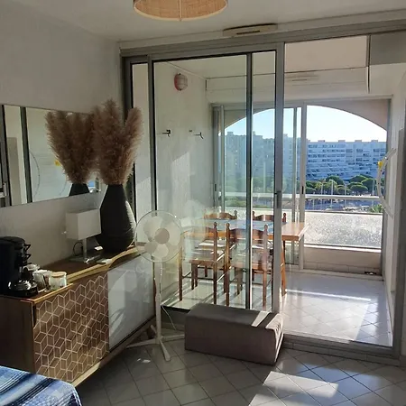 Agreable F2 Loggia Vue Port Parking *