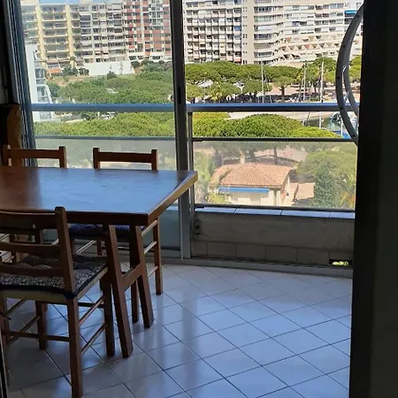 Agreable F2 Loggia Vue Port Parking Lejlighed