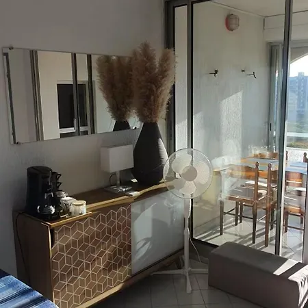 Agreable F2 Loggia Vue Port Parking *
