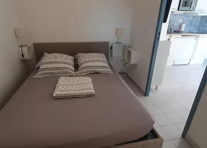 Διαμέρισμα Agreable F2 Loggia Vue Port Parking *